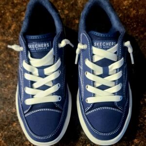 NEW Skechers Women's Navy/White Canvas Sneakers